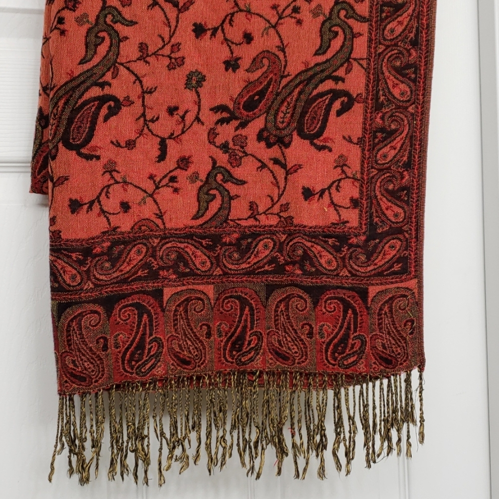 Pashmina scarf